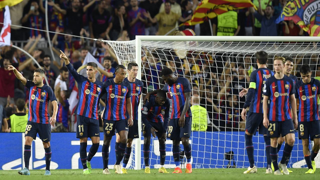 El Barcelona golea al Viktoria Pílsen con 'hat-trick' de Lewandowski en su regreso a la Champions
