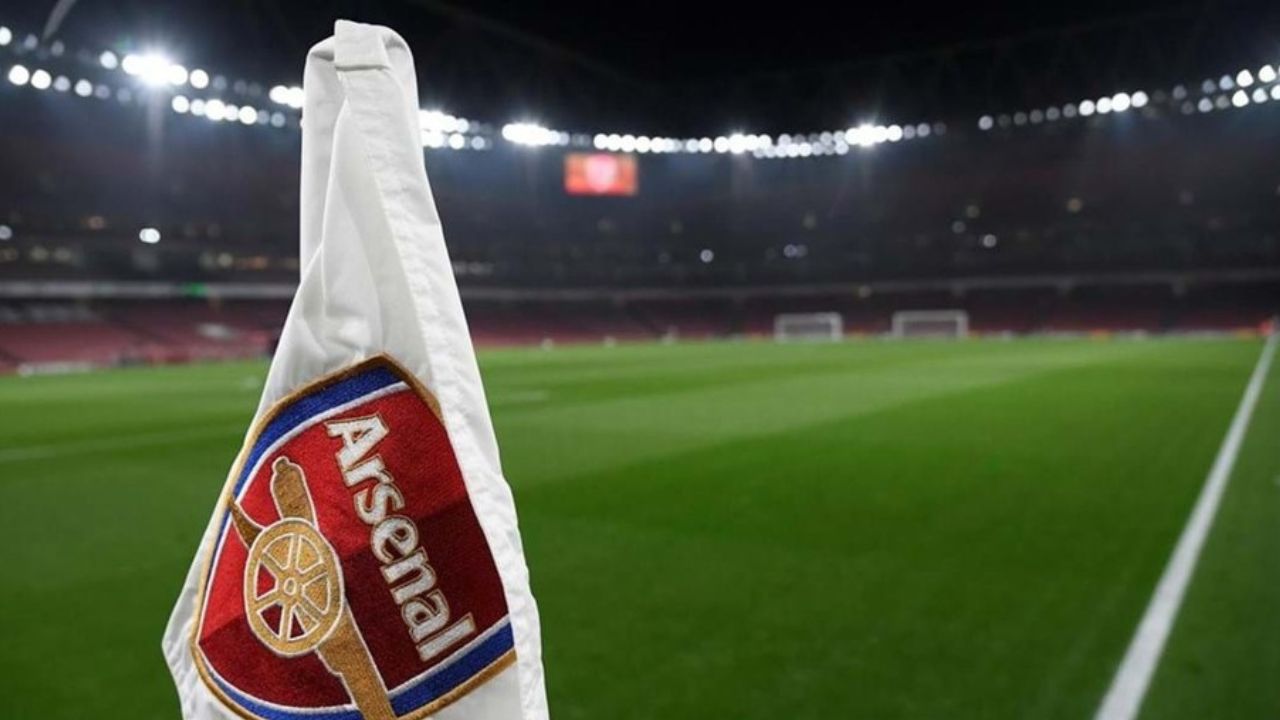 Aplazan el Arsenal vs PSV de Europa League