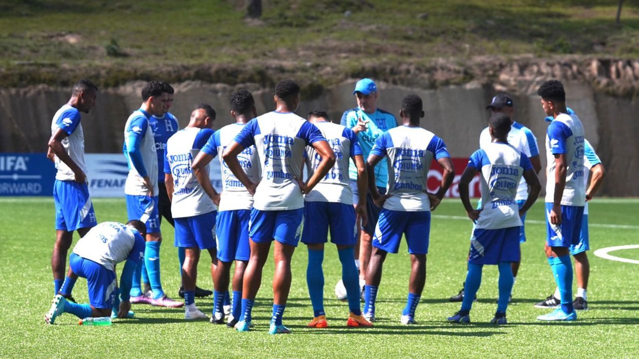 Selección de Honduras sufre baja sensible para el partido contra Argentina