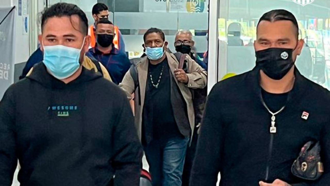 Gullit Peña llega a Honduras, elogia el fútbol catracho y le hace esta promesa a los aficionados del Vida