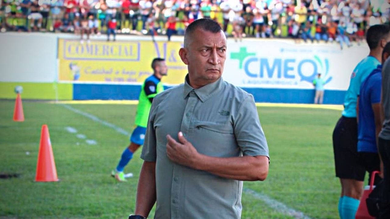 Entrenador de Olancho FC carga contra la directiva tras saber que negociaron con Primi Maradiaga