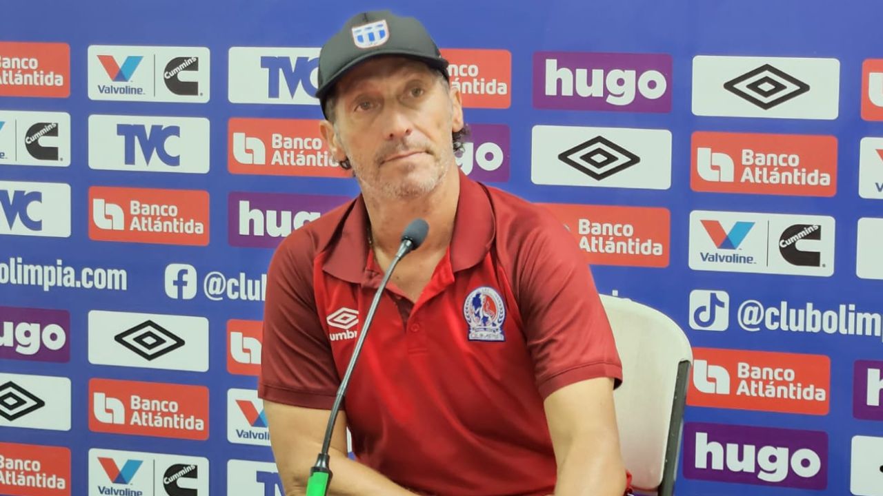 Pedro Troglio muestra su enojo y explica para qué está el Olimpia en la temporada