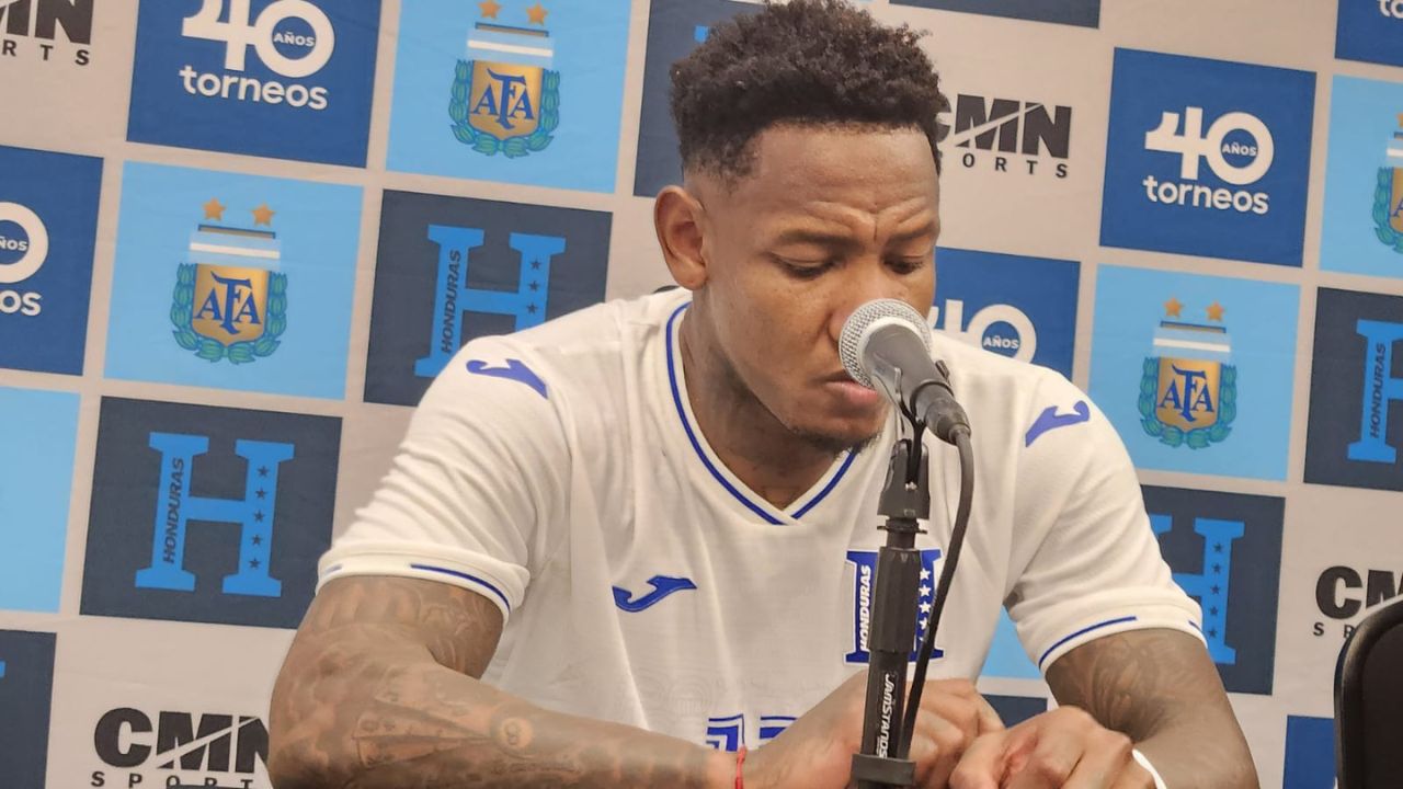 Romell Quioto da la cara tras derrota ante Argetina y manda consejo para mejorar el fútbol hondureño