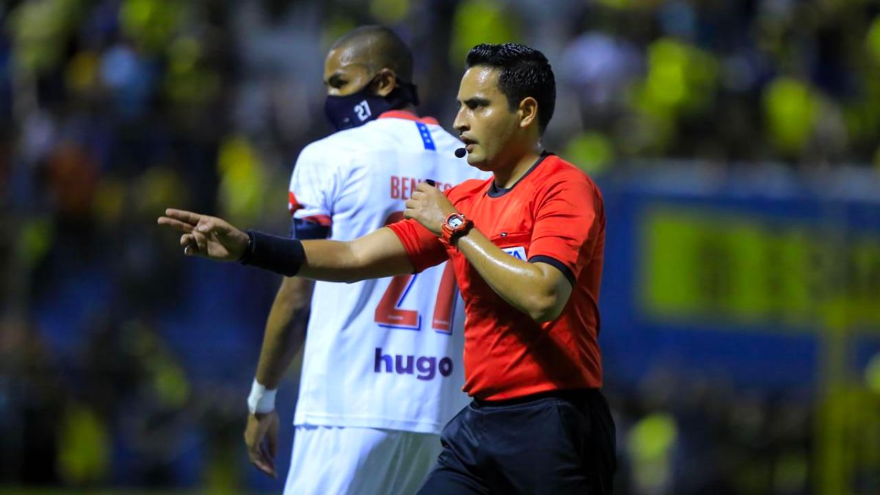 Said Martínez envía mensaje a todos los jugadores que le reclaman y llaman 'vendido'