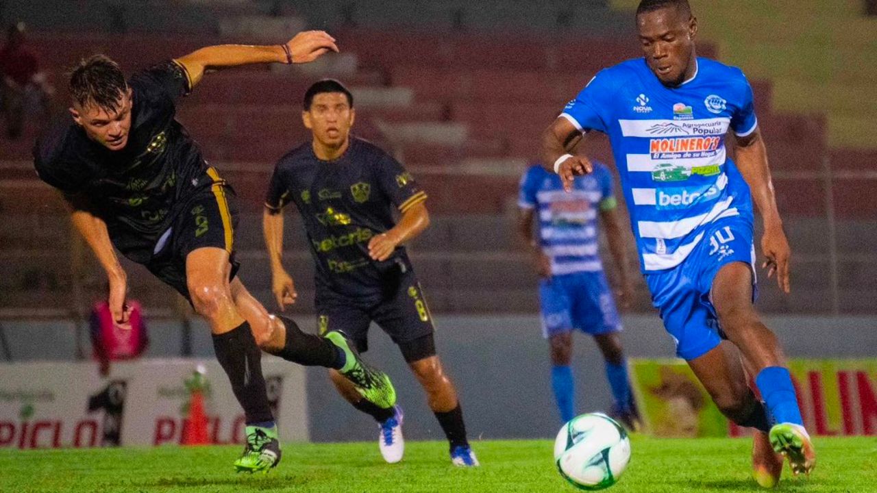 Victoria se impuso al Olancho FC y vuelve a sumar de tres en el torneo