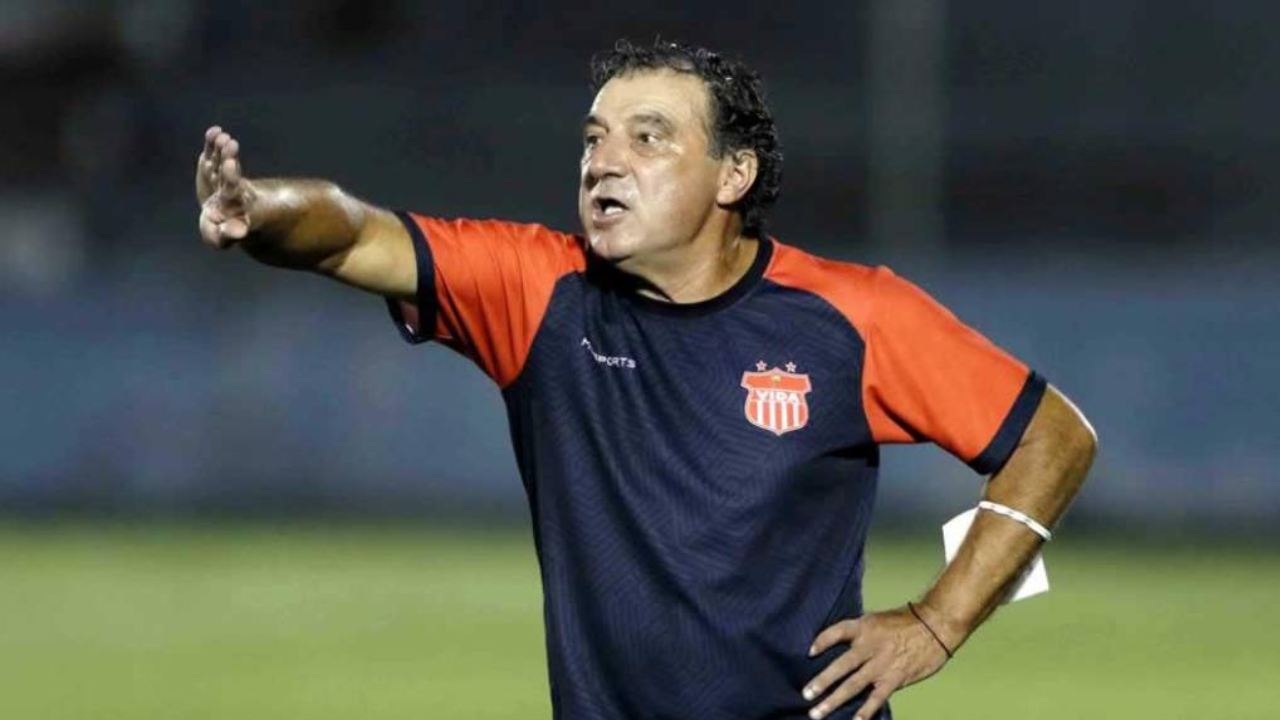 Fernando Mira es destituido de su cargo como entrenador del Vida