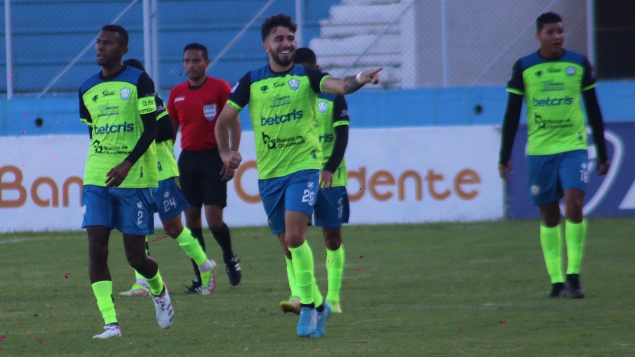 Agustín Auzmendi reinventado como goleador en el Olancho FC: "Nunca me imaginé tanto"