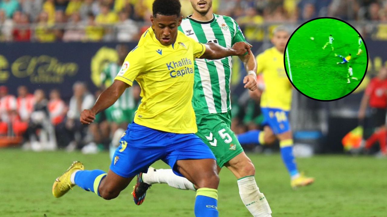 La acrobática jugada del Choco Lozano que pudo ser gol para el Cádiz
