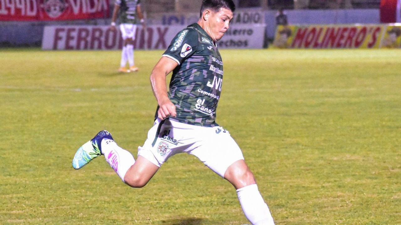 Francisco Martínez hizo historia con el Marathón en partido contra el Vida