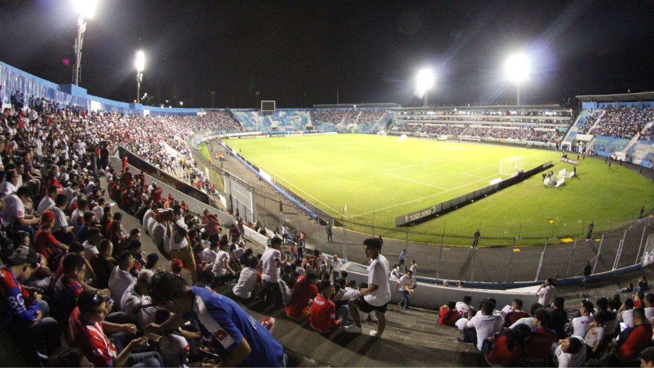 Prensa tica expuso su mayor miedo en la final entre el Olimpia y el Alajuela en Honduras