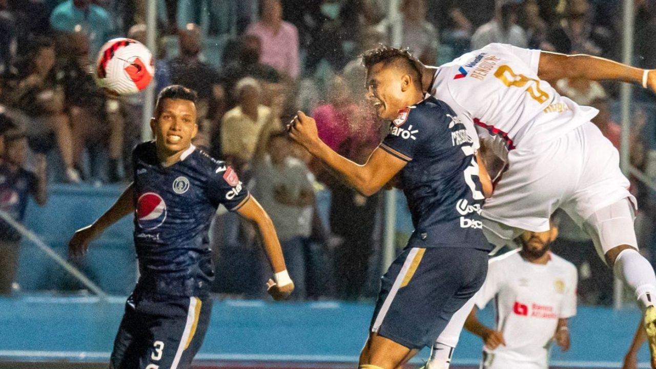 Prensa internacional reacciona al empate sin goles del Motagua y Olimpia en Liga Concacaf