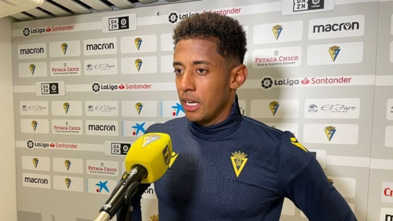 Choco Lozano fue clave en los minutos de mayor actividad cadista sobre el arco rival