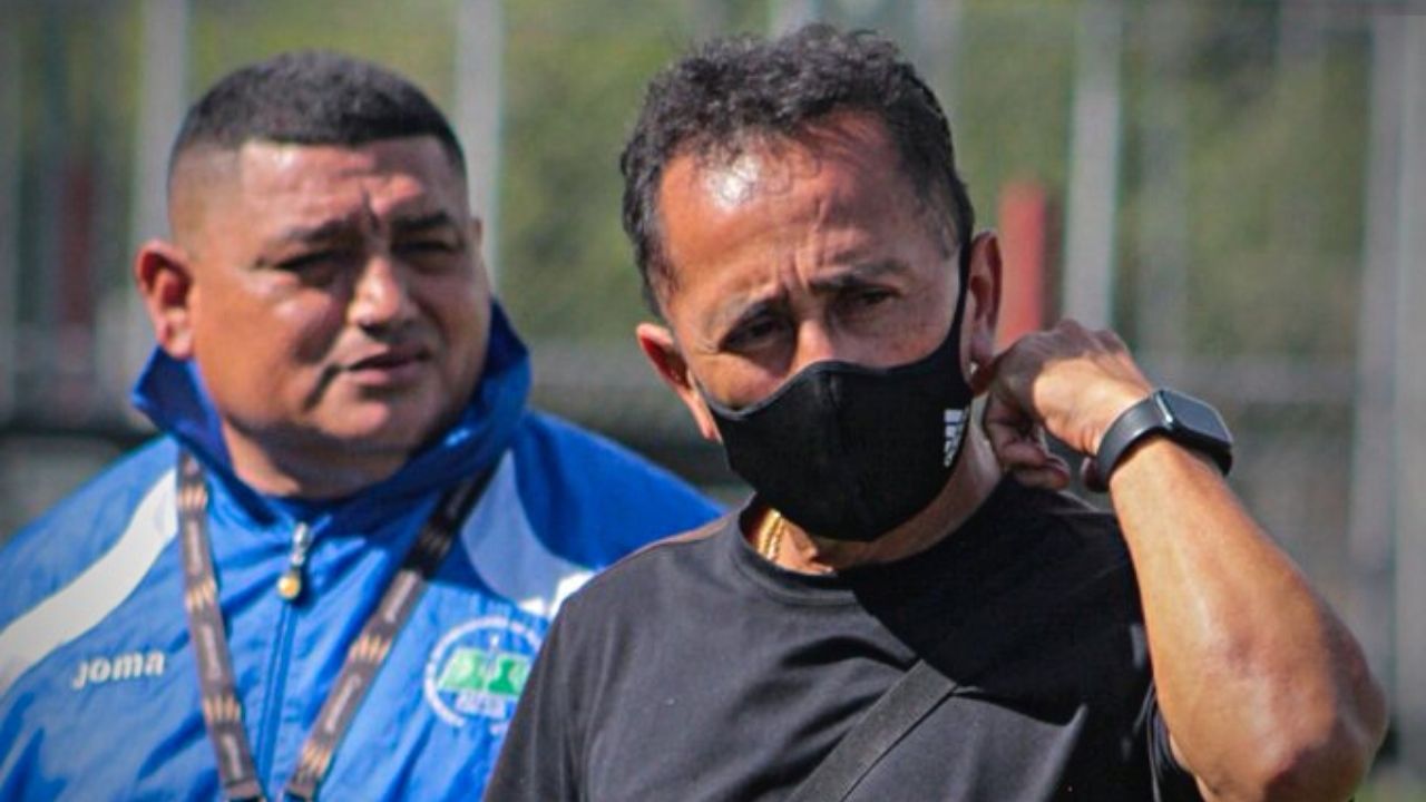 El inédito motivo por el que Jorge Pineda dejó su equipo en El Salvador pese a ser líder