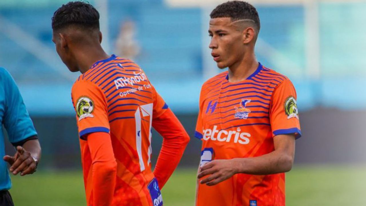 Futbolista de Lobos UPN deja impresionado a técnico de club del fútbol extranjero
