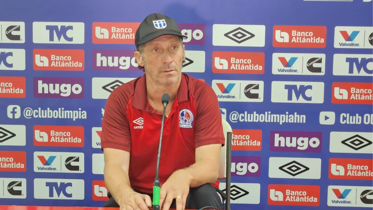Pedro Troglio revela la insólita razón de su caída contra Olancho FC y qué discutió con el árbitro
