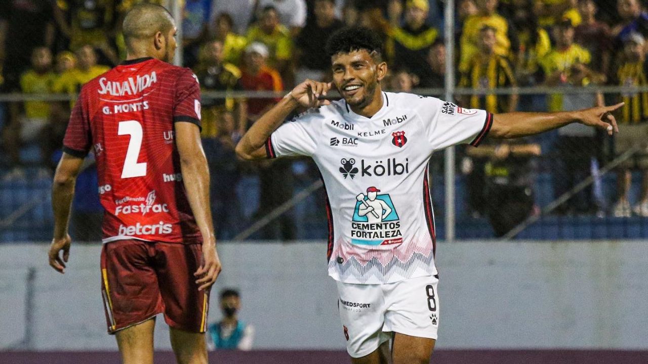 Real España fue goleado por el Alajuela y ve de lejos estar en la final de la Liga Concacaf