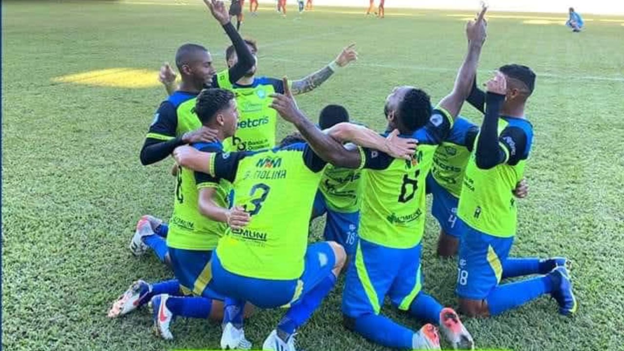 Olancho FC goleó a Lobos UPN y amenaza al Motagua y Olimpia en el cierre del torneo