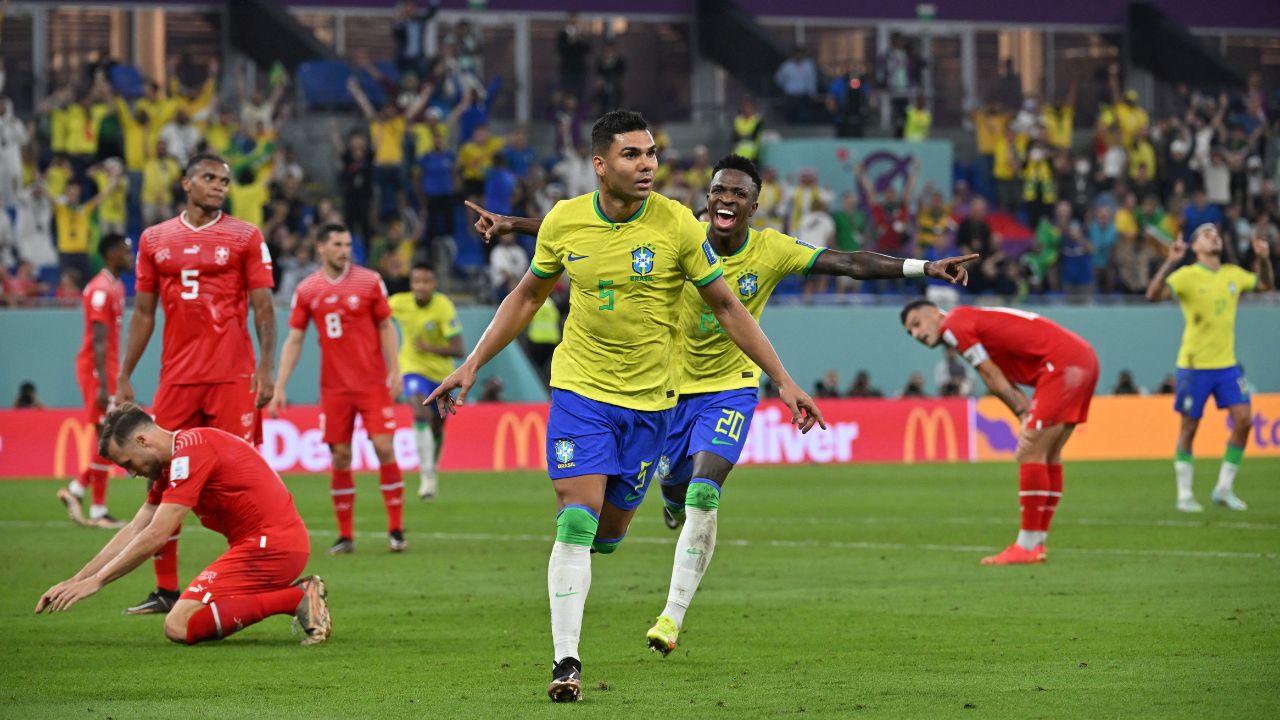 Brasil rompe el muro de Suiza con un golazo de Casemiro y clasifica a octavos