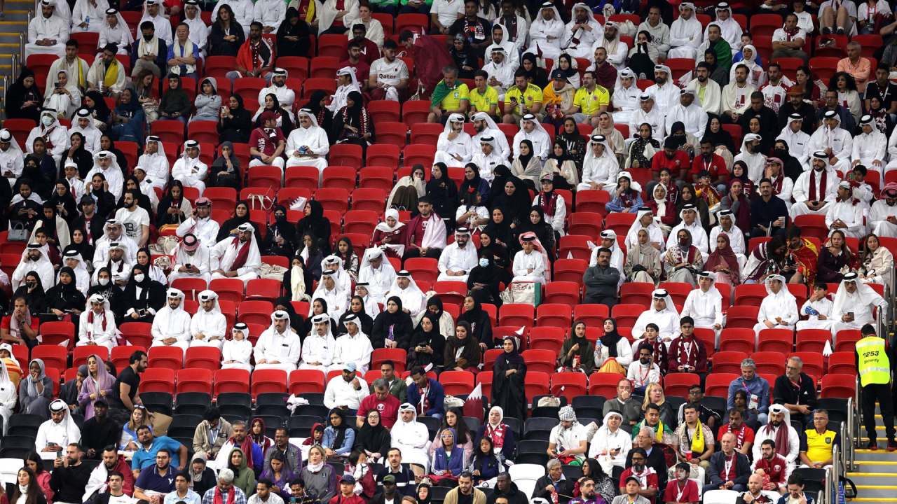 El triste gesto de la afición de Qatar con su selección por derrota ante Ecuador