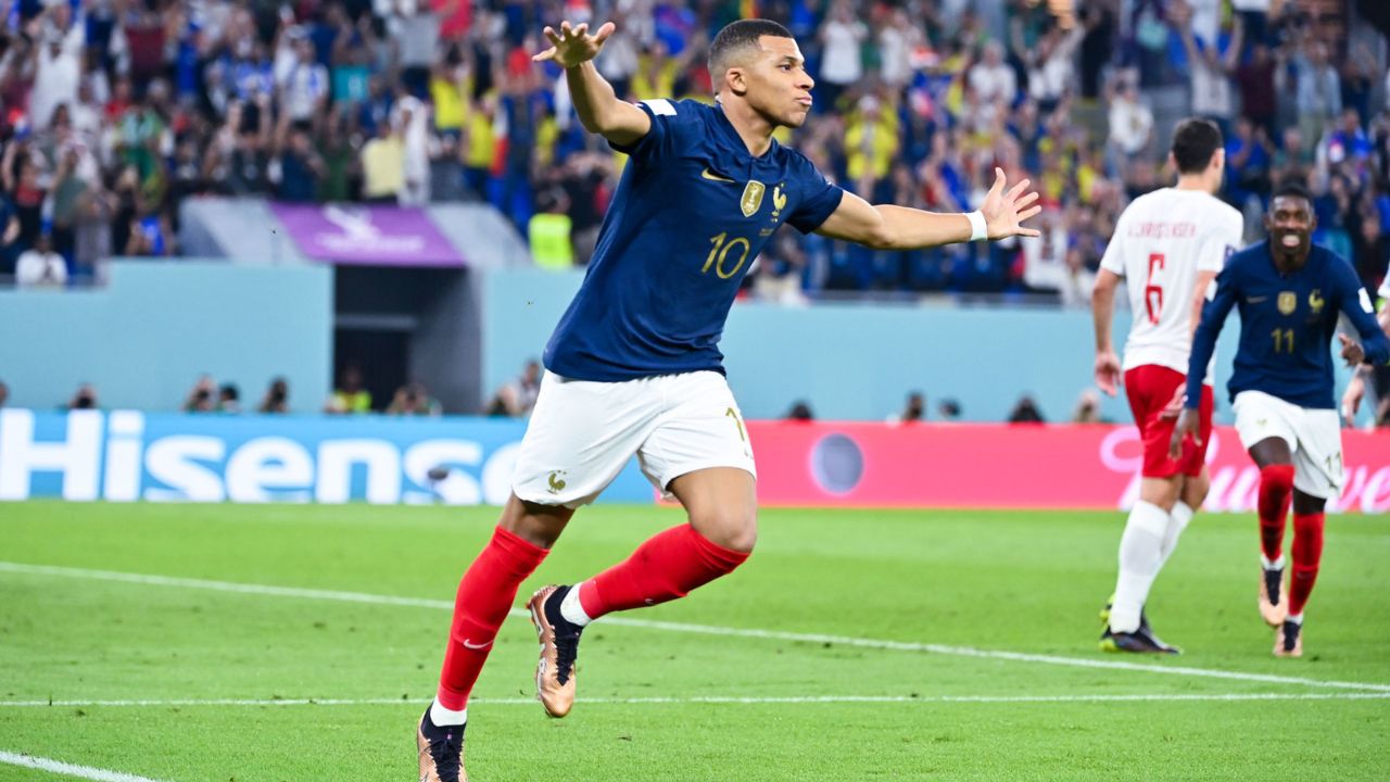 Kylian Mbappé encamina el pase a octavos para Francia que derrota a Dinamarca