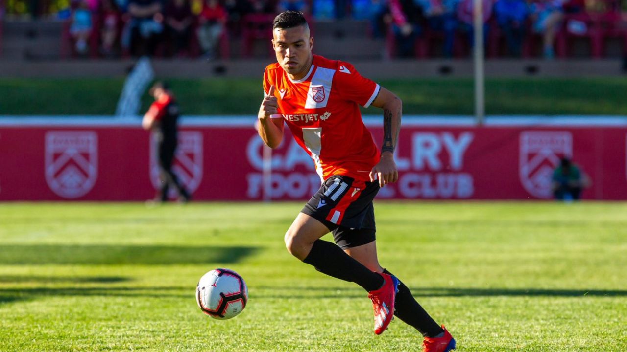 José Escalante recibe tremenda noticia en la liga canadiense