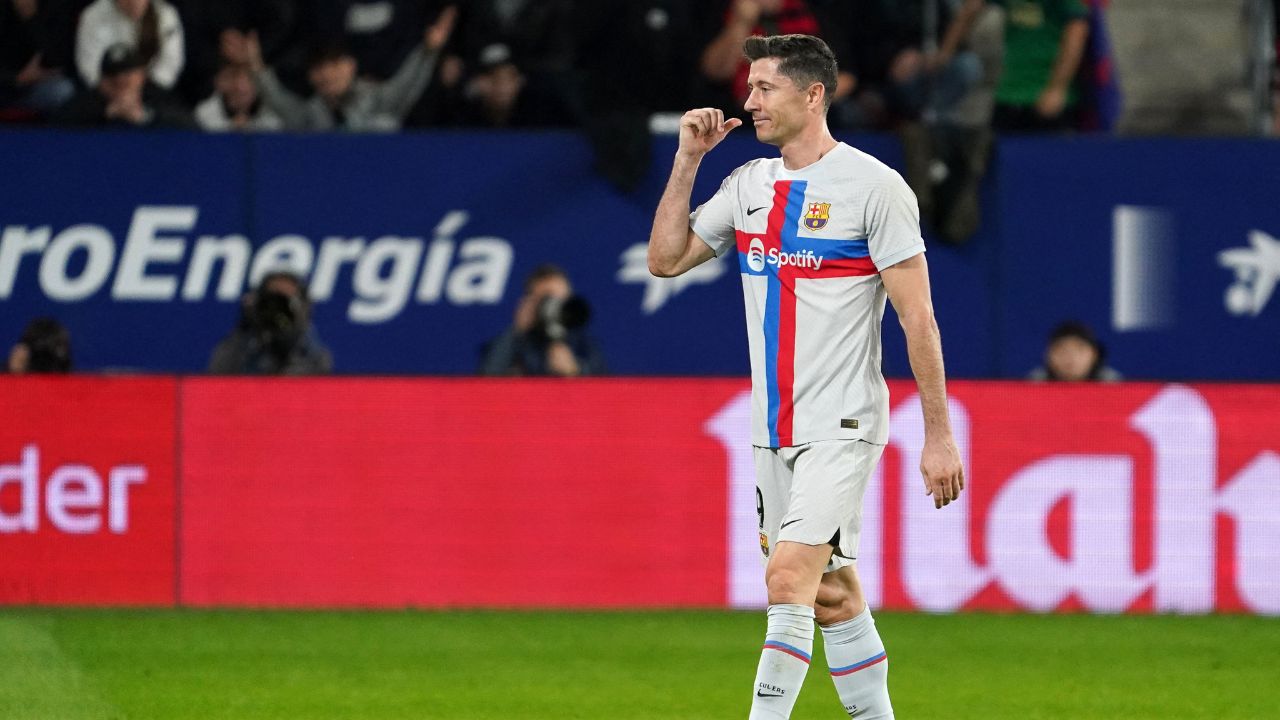 Lewandowski recibe fuerte sanción tras su expulsión con el Barcelona, ¿y Piqué?