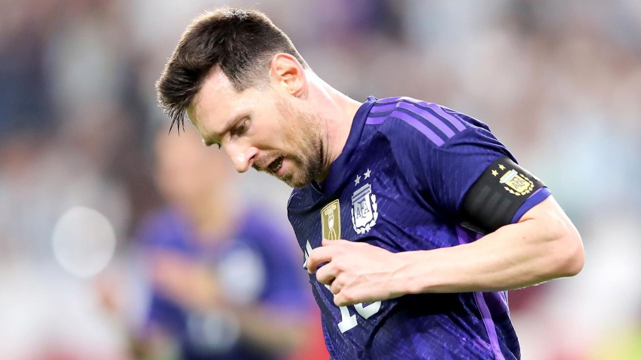¿Lesionado? Lionel Messi entrena por aparte con Argentina a pocos días de debutar en Qatar 2022