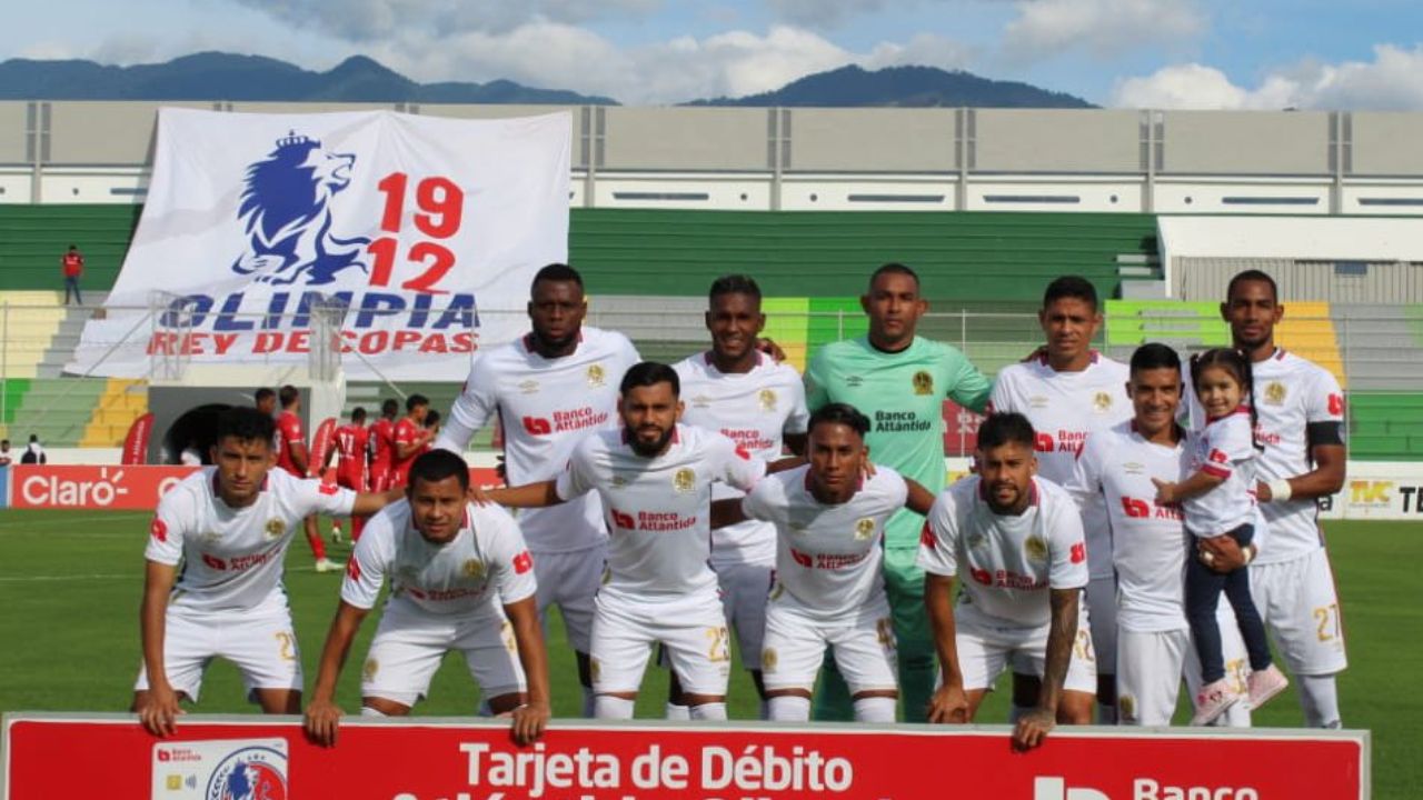 Olimpia aumenta sorprendente distancia luego de ganar vueltas regulares en Liga Nacional