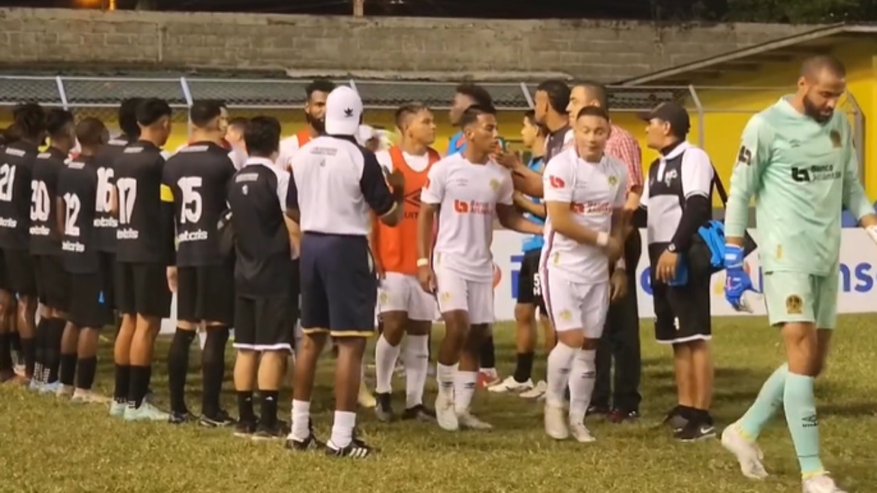 Honduras Progreso sorprende a Olimpia con pasillo tras coronarse en la Liga Concacaf