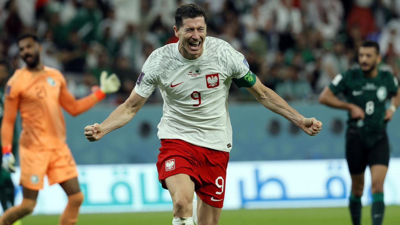 Así fue el primer gol de Lewandowski con Polonia en un Mundial