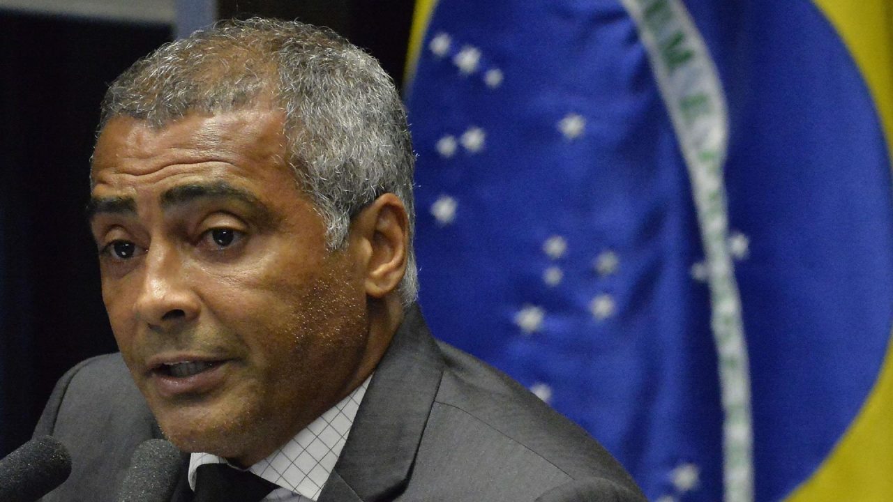 Romario le escribe una carta de incentivo a Neymar antes del debut de Brasil