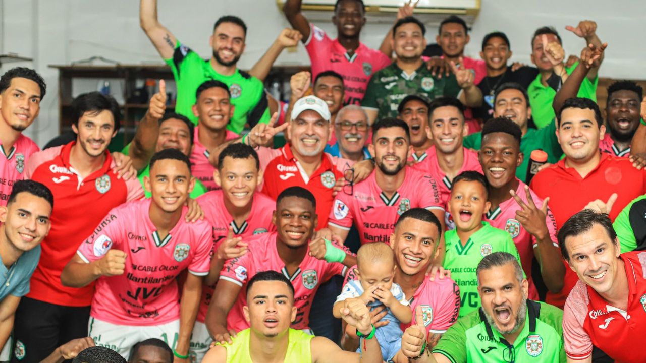 El insulto de futbolista de Marathón a árbitro que provocaría severo castigo
