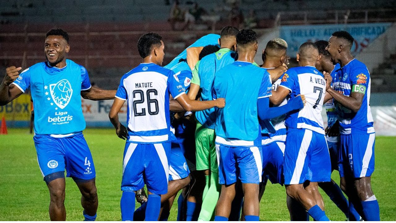 Victoria se impuso al Marathón y muestra señales de vida en la parte final del torneo