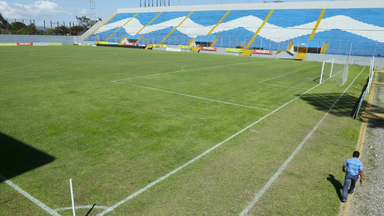 Estadio Morazán recibe ofertas para construcción de grama híbrida