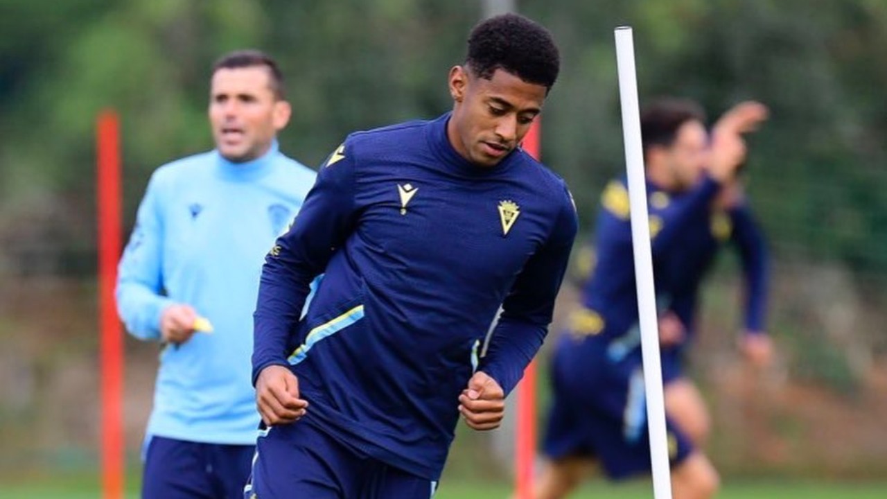 Revelan la razón por la que el Choco Lozano está 'lejos' de renovar con el Cádiz en España