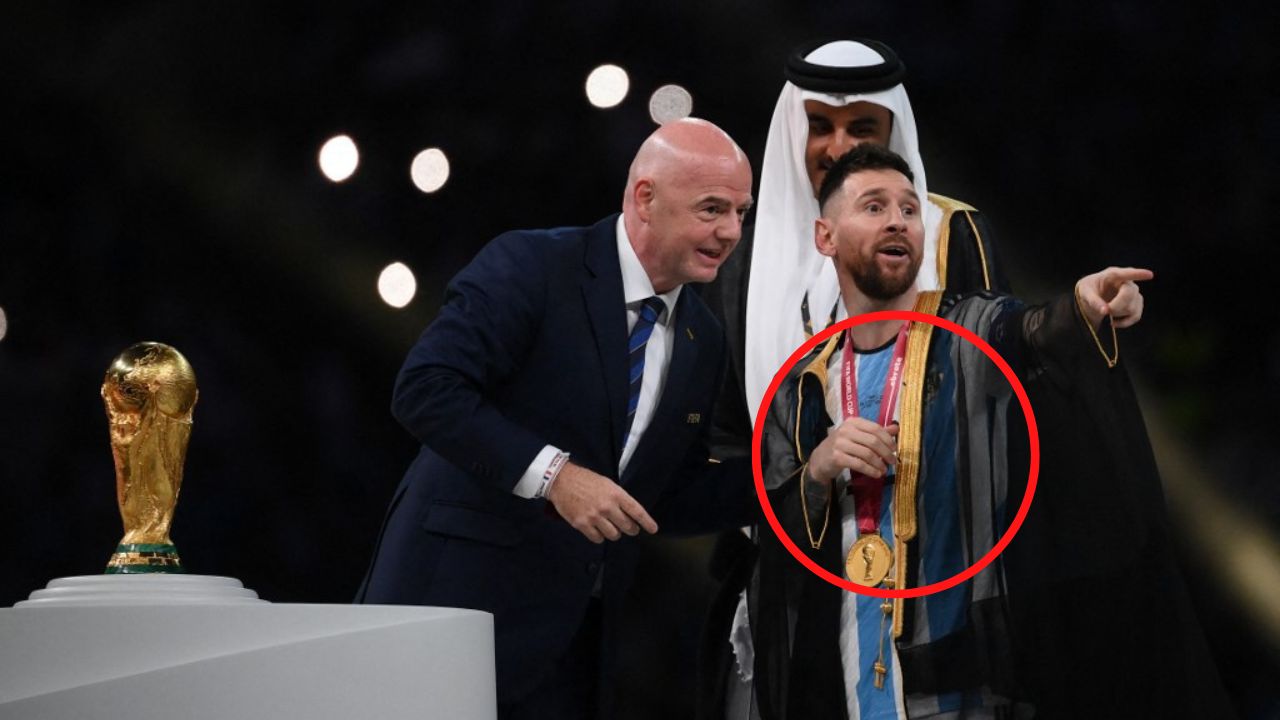 ¿Por qué Messi se vistió con una bata al levantar la Copa del Mundo?