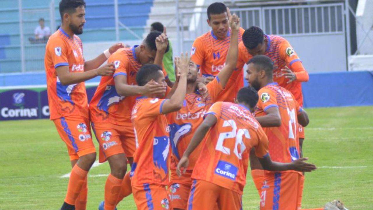 Jugador de Lobos UPN se convierte en nuevo legionario hondureño