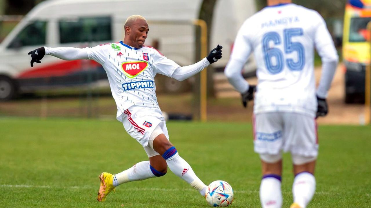 Así fue el debut de Deiby Flores con el Fehérvár de Hungría