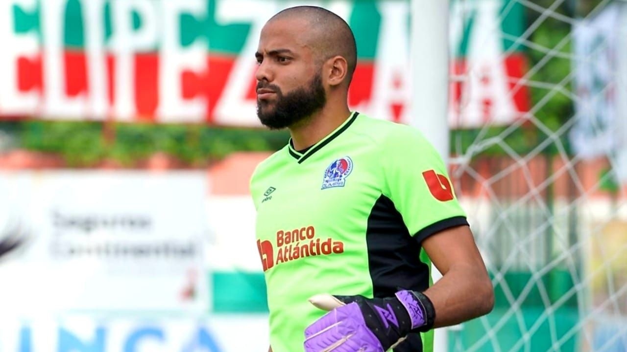 Edrick Menjívar anuncia ambicioso proyecto en Roatán que beneficiará al fútbol hondureño