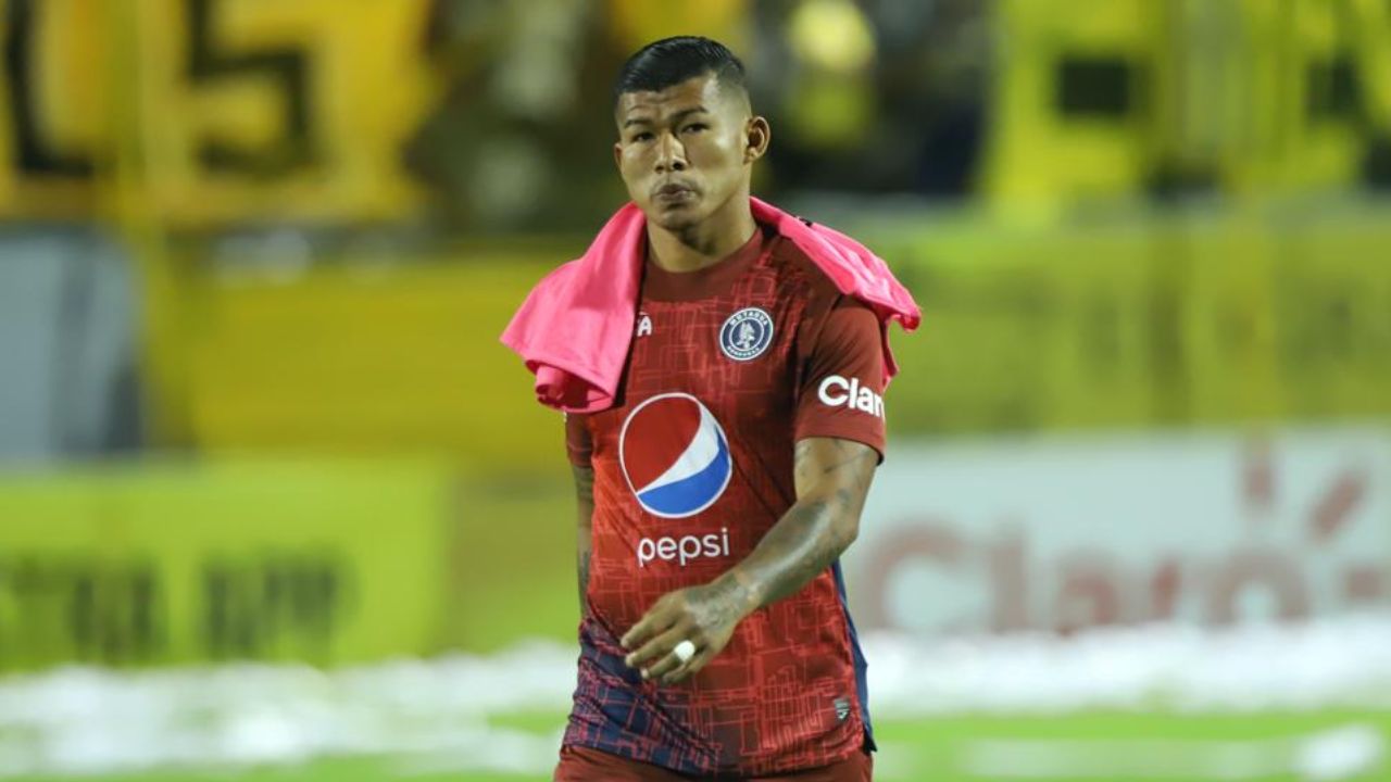 Chino López recibe devastadora noticia previo al arranque de la temporada con Motagua