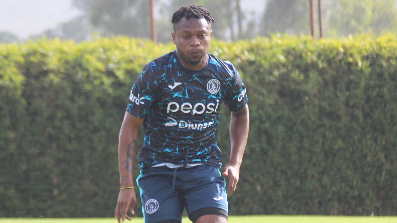 Kevin Álvarez cuenta cuál fue la llamada que lo hizo rechazar ofertas del extranjero y elegir a Motagua