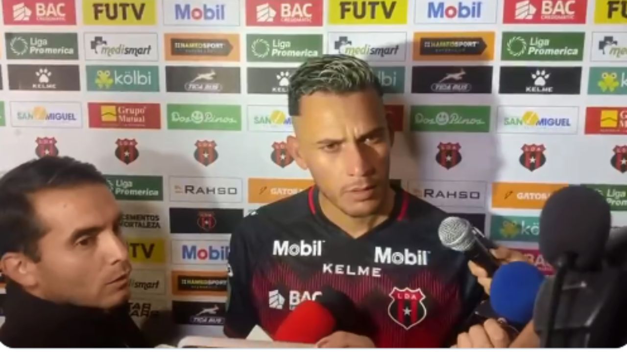 Ángel Tejeda responde a quiénes lo criticaron por no poder anotar goles con el Alajuela