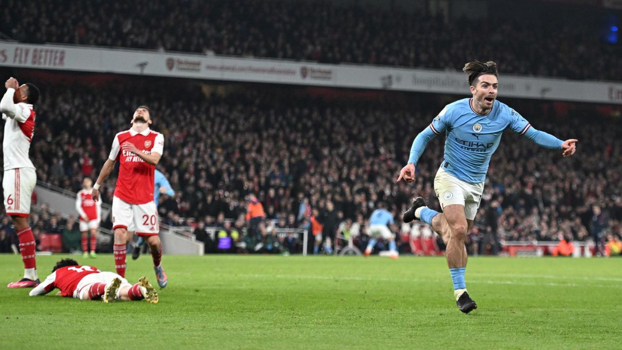 Manchester City bajó de las nubes al Arsenal y le quita el liderato de la Premier