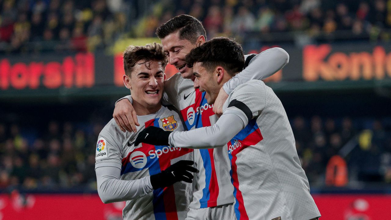 Barcelona no suelta el pie del acelerador y le ganó al Villarreal en La Cerámica