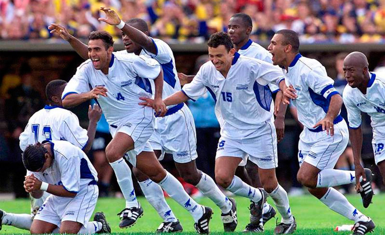 Una de las actuaciones futbolísticas más destacadas de Honduras se dio en la Copa América 2001, donde quedó en tercer lugar. Foto: Internet