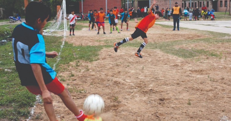En diversos deportes de Honduras, muchos equipos suelen hacer noches benéficas o rifas para costear gastos y/o recaudar fondos. Foto: Internet