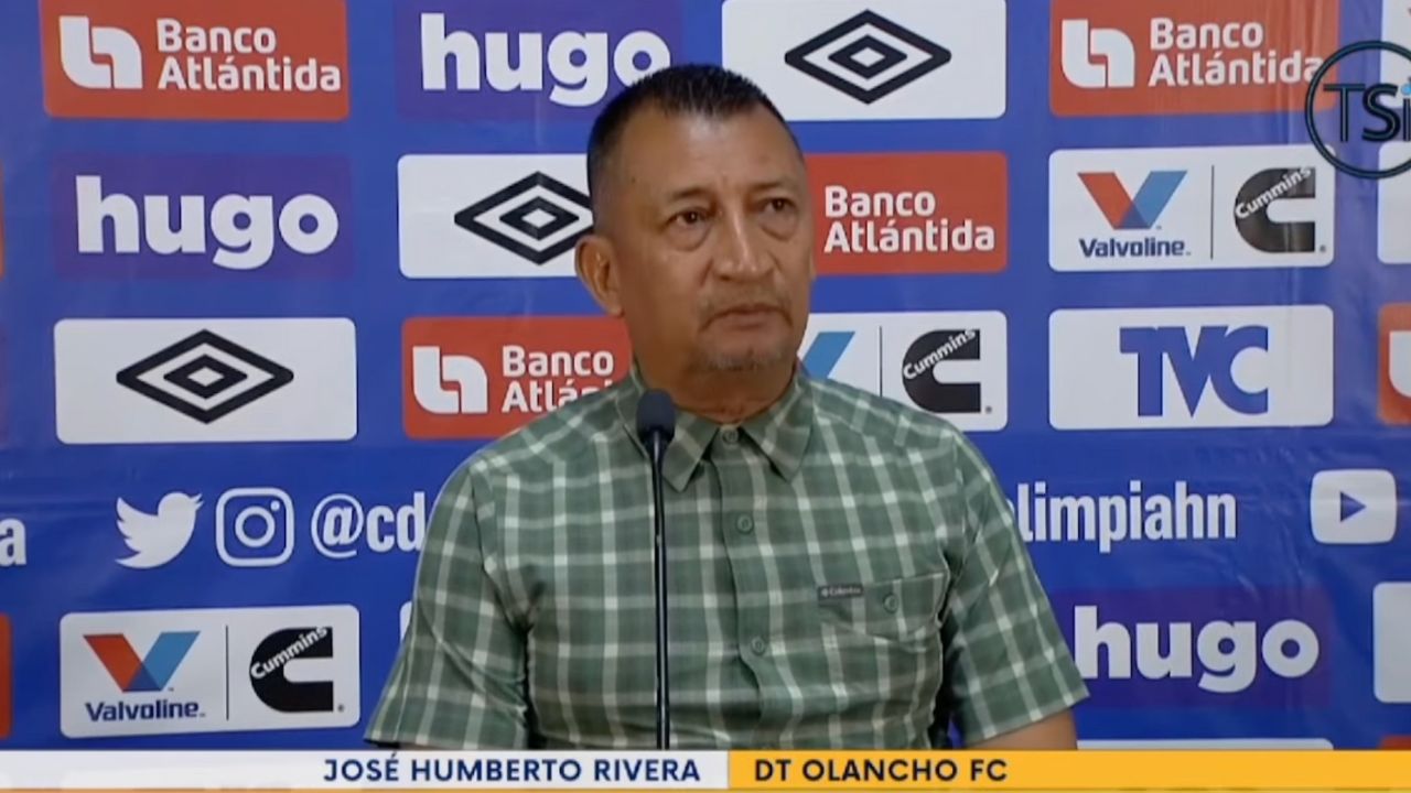 Humberto Rivera se queja de un penal que no le marcaron ante Olimpia
