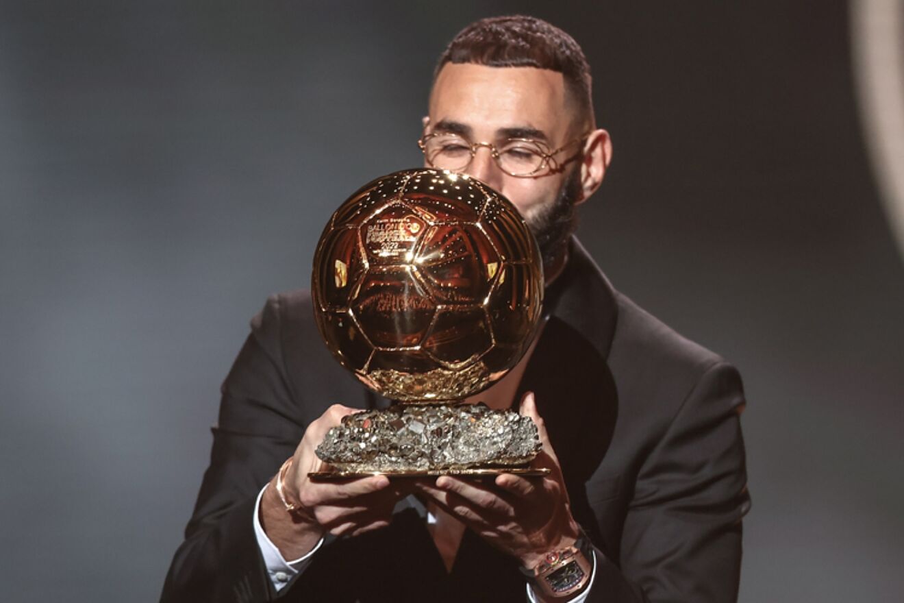 El delantero francés, Karim Benzema, es el último ganador del Balón de Oro, ganándolo en 2022. Foto: Marca