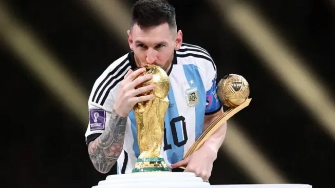 Tras ganar la Copa del Mundo, Lionel Messi se convirtió en el principal candidato de ganar The Best 2023. Foto: Ámbito