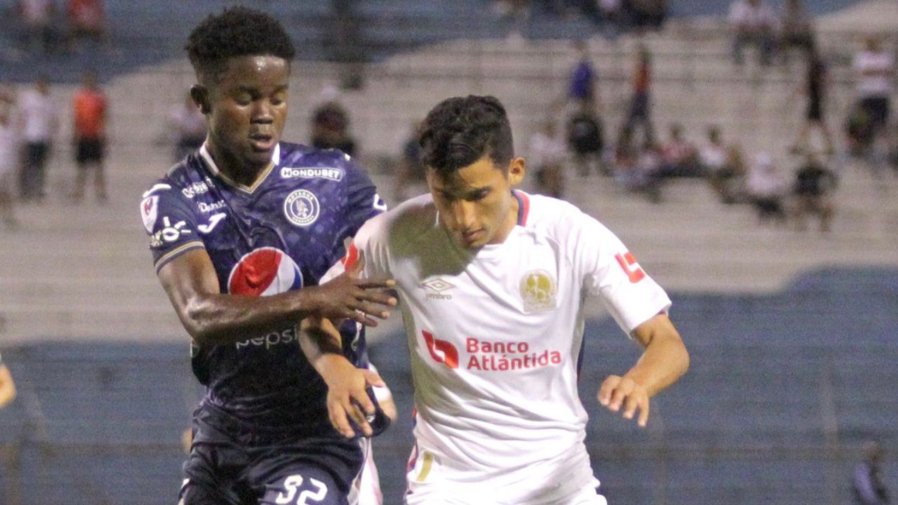 Olimpia estrena a Ninrod Medina y vuelve a golear a Motagua en otro clásico capitalino